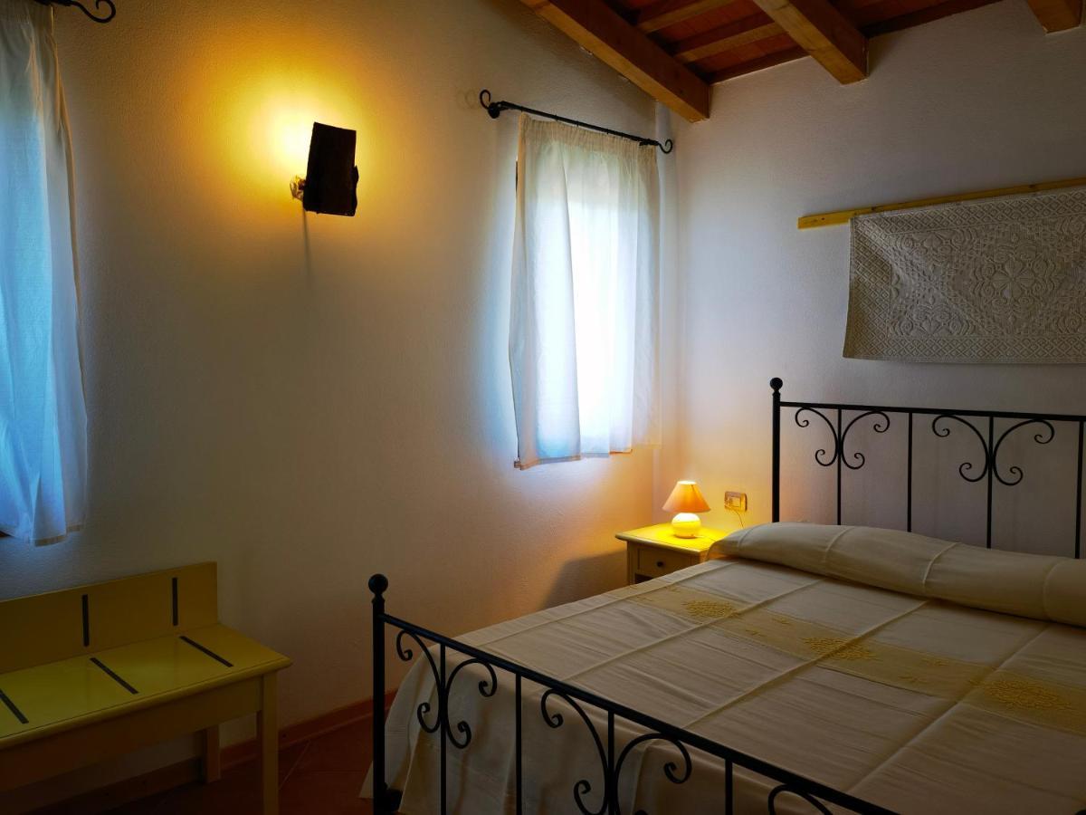 La Corte Degli Ulivi - Albergo Rurale Tresnuraghes Eksteriør bilde