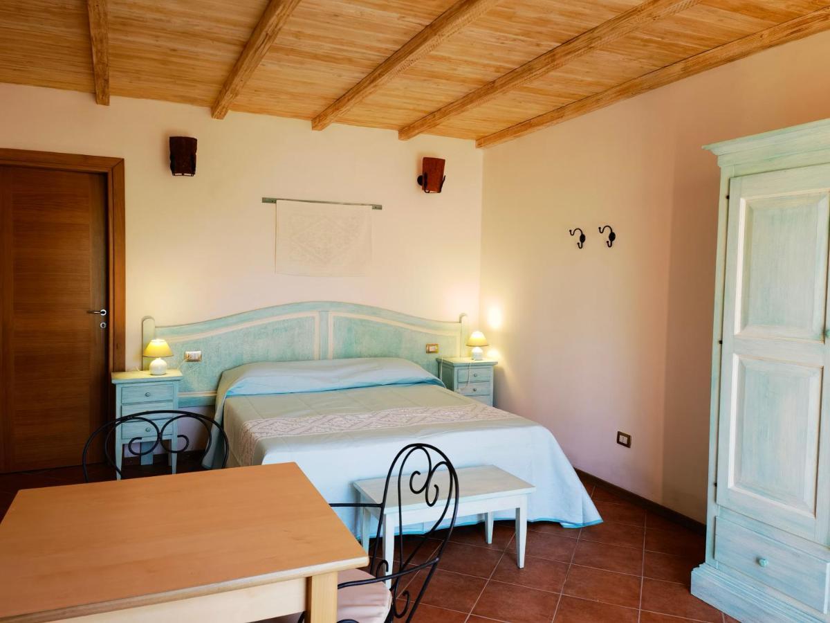 La Corte Degli Ulivi - Albergo Rurale Tresnuraghes Eksteriør bilde