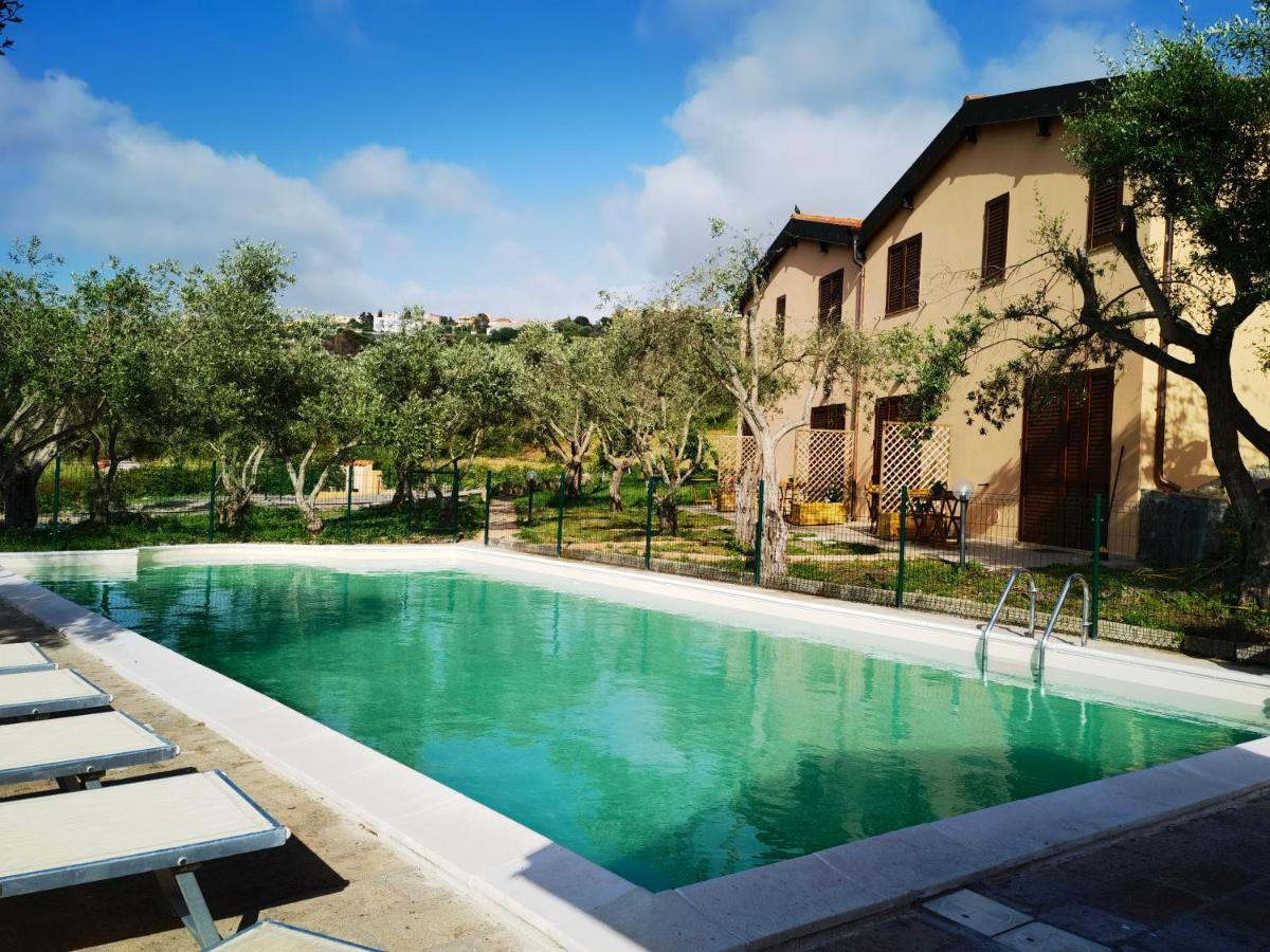 La Corte Degli Ulivi - Albergo Rurale Tresnuraghes Eksteriør bilde